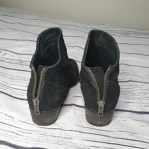 Seychelles Snake Skin Embossed Black Leather Ankle Booties Size 7 - Picture 6 of 8